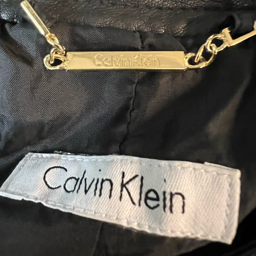 Calvin Klein Black leather Moto Jacket w Gold Zipper/Cuffs/ Pockets & Closure M - Picture 7 of 9